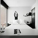 호텔 Design & Wine 카민하