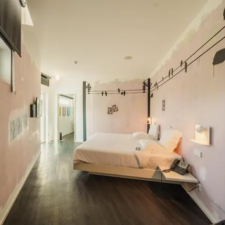 ホテル Design & Wine