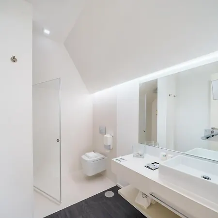 Design & Wine 4* カミーニャ