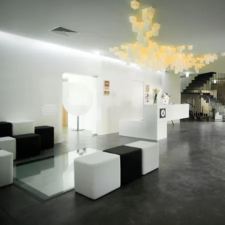 Design & Wine ホテル