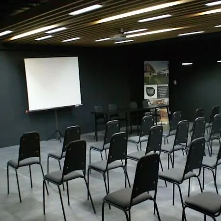 Design & Wine 4* カミーニャ